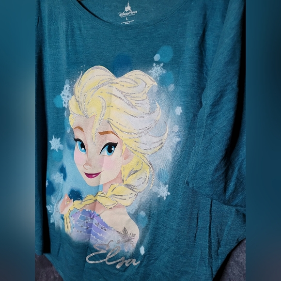 Disney Teal Elsa Graphic Top - Picture 2 of 7